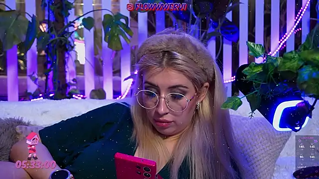 FlowweerGirl's cam snapshot