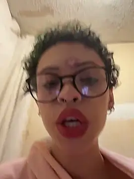 jojosbizarrelyf live sex cam