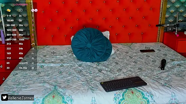 VallerieJones's cam snapshot