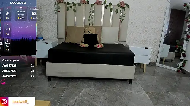 kaelwolf_tay live sex cam