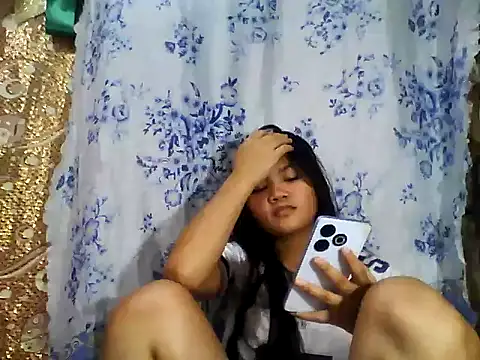 PinaySkinnyJust18's cam snapshot