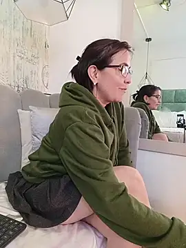 IsisBlake's cam snapshot