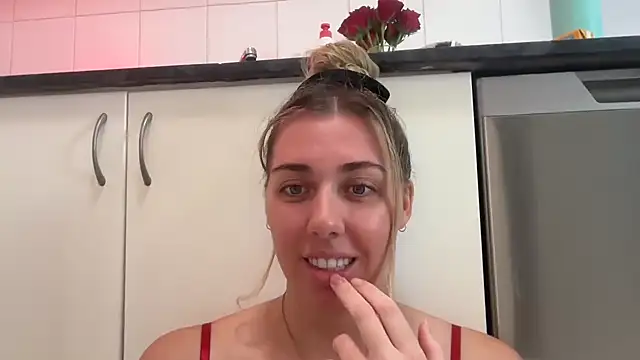 Aussielulu live sex cam