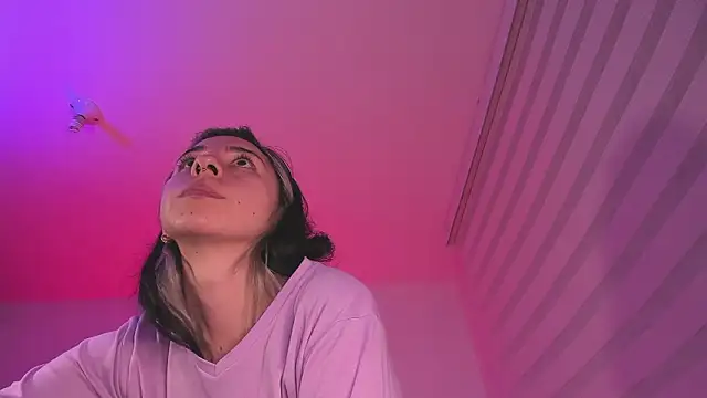 K2xxKrawl's cam snapshot