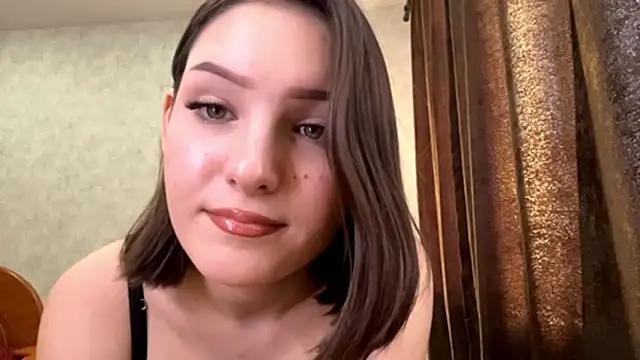 FoxieFlare's cam snapshot