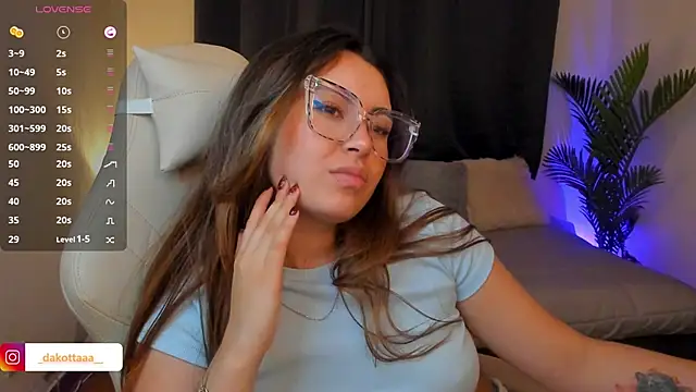 dakottaa_'s cam snapshot