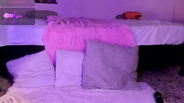 Luna-Chann's cam snapshot