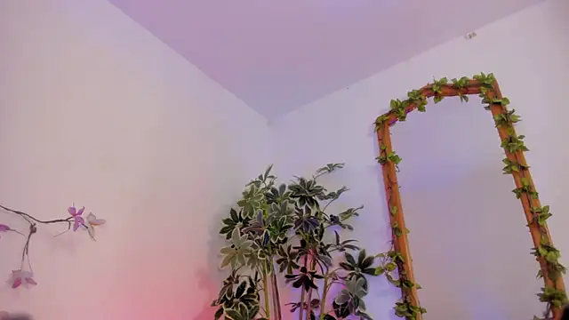 BonnieCute_'s cam snapshot