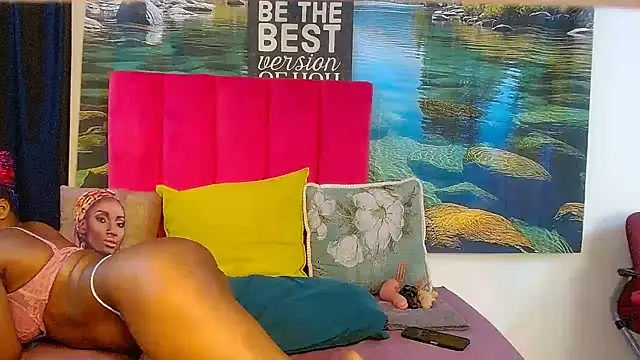 Lisa-001's cam snapshot