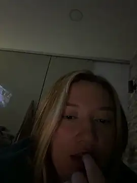 CLARISSA_LEE's cam snapshot