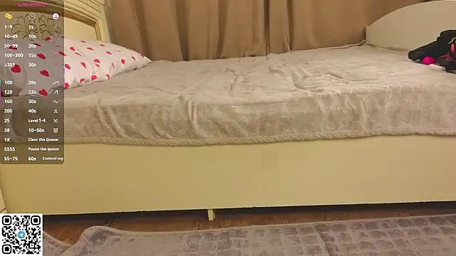 EnricaElis live sex cam