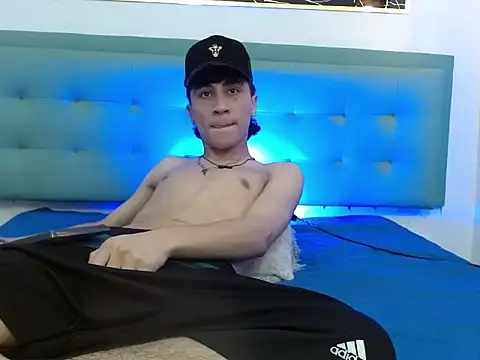 XanderGrey8's cam snapshot