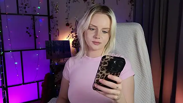 ImBonBon's cam snapshot