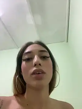 loirinhaaa's cam snapshot