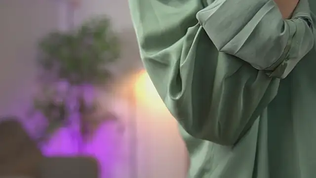 Alyonaqueen_'s cam snapshot