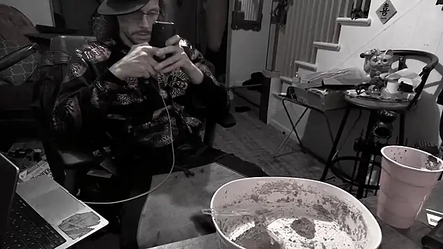 MasterDaddyCool's cam snapshot