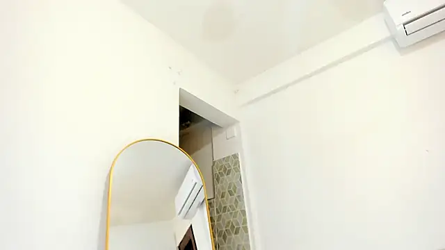 Genesiss23's cam snapshot