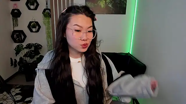 LunaPurrr's cam snapshot