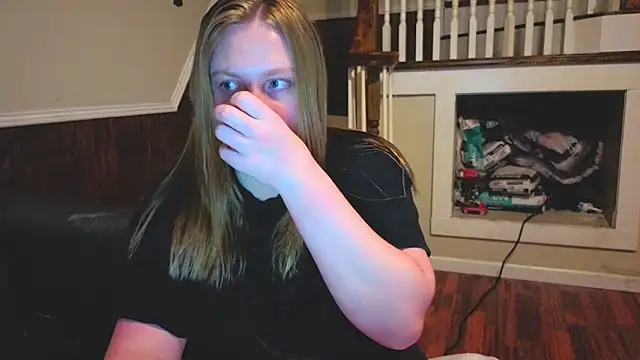 PhatAssBlond's cam snapshot