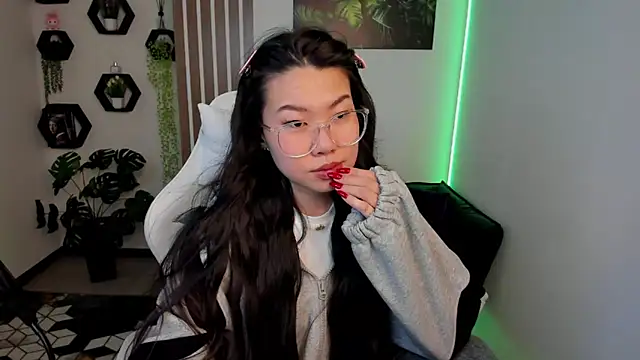 LunaPurrr's cam snapshot