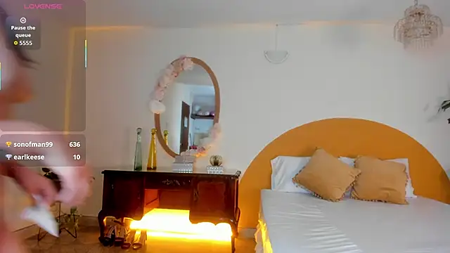 liaa_moretti_'s cam snapshot