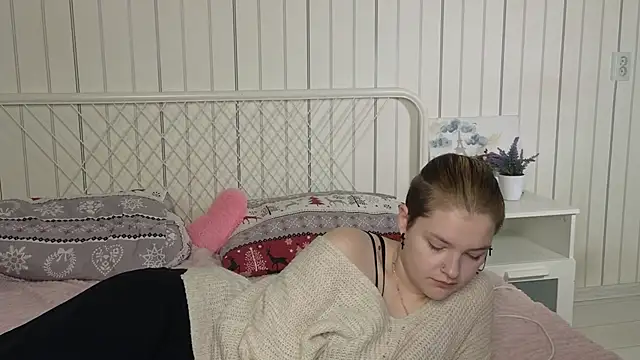 BevHanni's cam snapshot