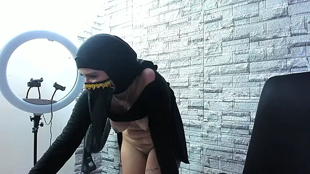 Diala_and_Jamal's cam snapshot