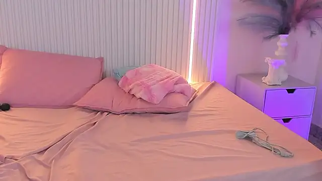 EmilyEvans7's cam snapshot