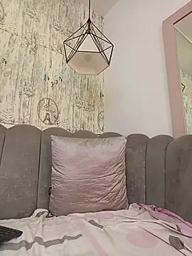 IsisBlake's cam snapshot