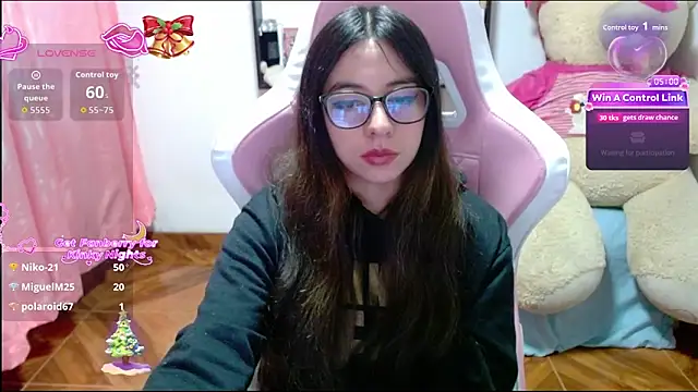 Maggie_Fox3's cam snapshot