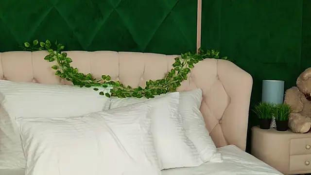 Kendra_Parlow's cam snapshot