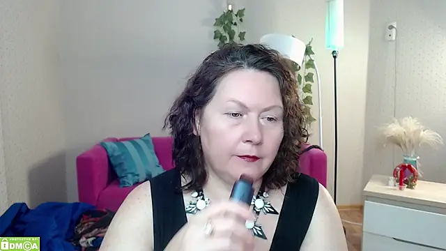 milf_hornys's cam snapshot