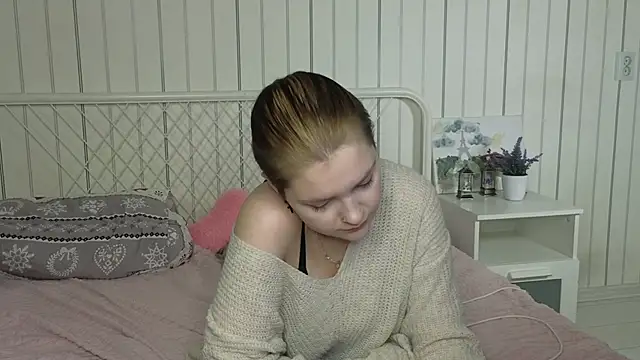 BevHanni's cam snapshot