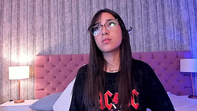 LiaaTurner's cam snapshot