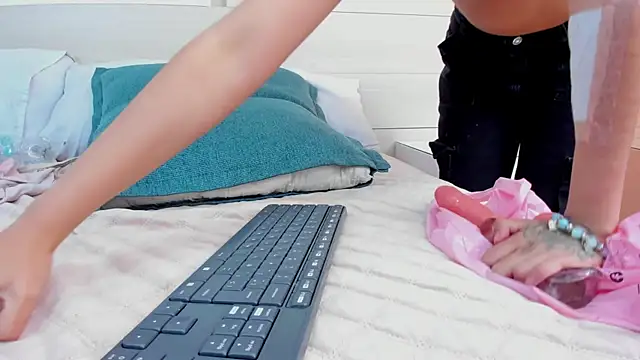 Moonanggel live sex cam