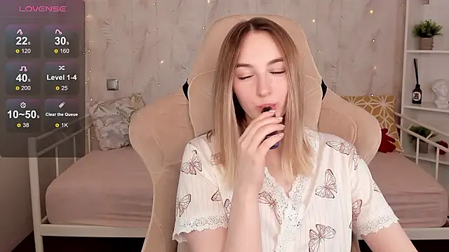 Shy_Polly's cam snapshot