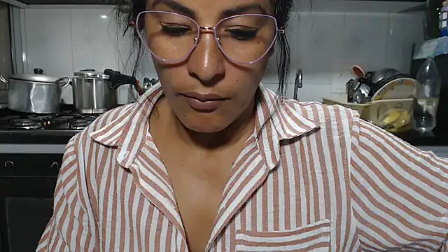 kateleyagrey's cam snapshot