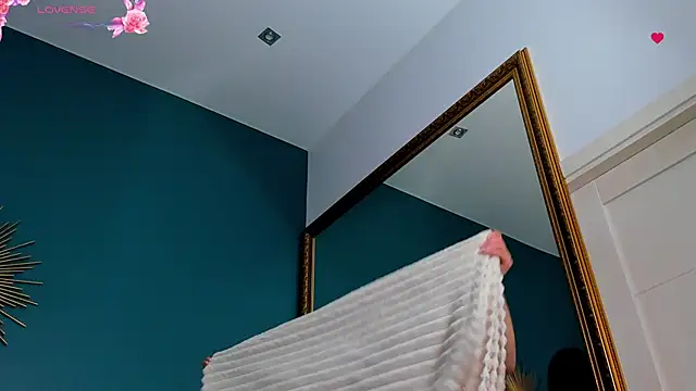 CalyMoon's cam snapshot