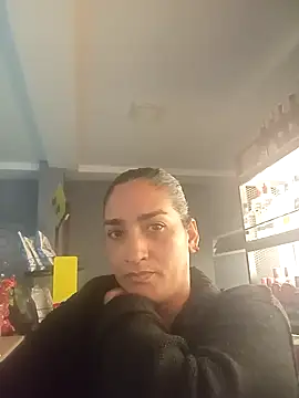 AlexandraNoiirr live sex cam