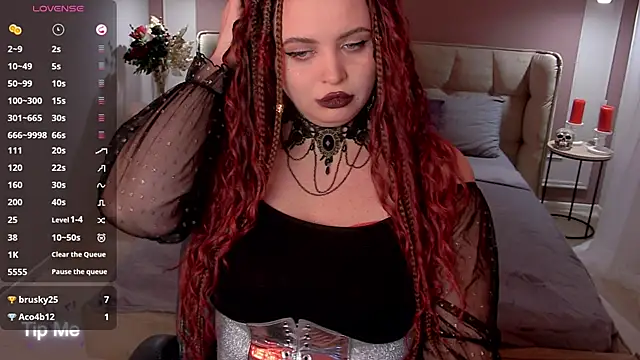 Miss_Maya_Mils's cam snapshot