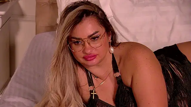 Denisse_Perry's cam snapshot