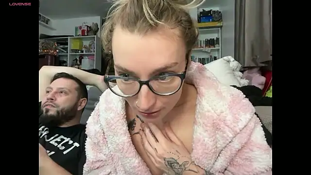 harleyblair's cam snapshot