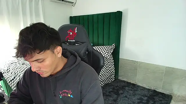 man_dur07's cam snapshot