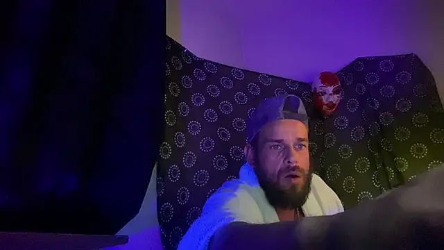 Guyst049's cam snapshot