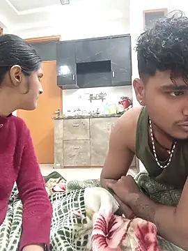 romantic_couple1's cam snapshot