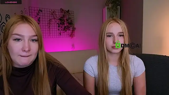 playful_sophie live sex cam