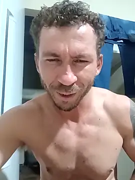 RobertoLuiz84 live sex cam