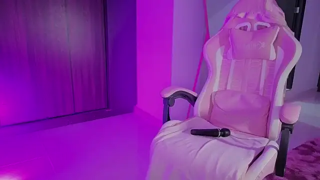 simpson_alice's cam snapshot