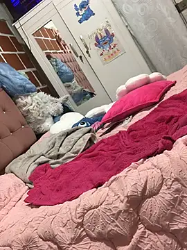 Rachellcooperrr's cam snapshot