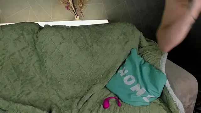 lasly_moon's cam snapshot